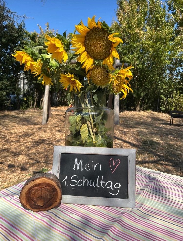 „Gott lässt wachsen“: Schulanfang in der Fuchsbachgrundschule